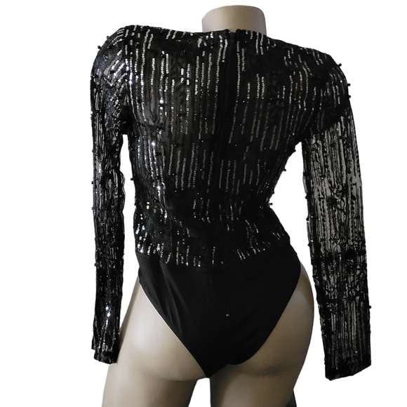 Womens Long Sleeve V-Neck Beaded Lace Bodysuit - Picture 5 of 12